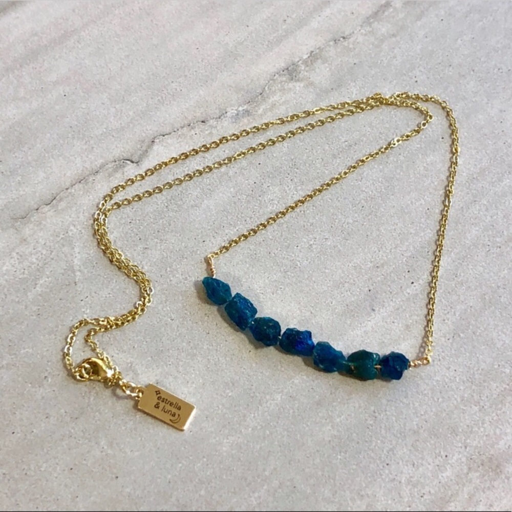 ❗️LAST❗️Raw Neon Blue Apatite Crystal Necklace - Picture 6 of 6